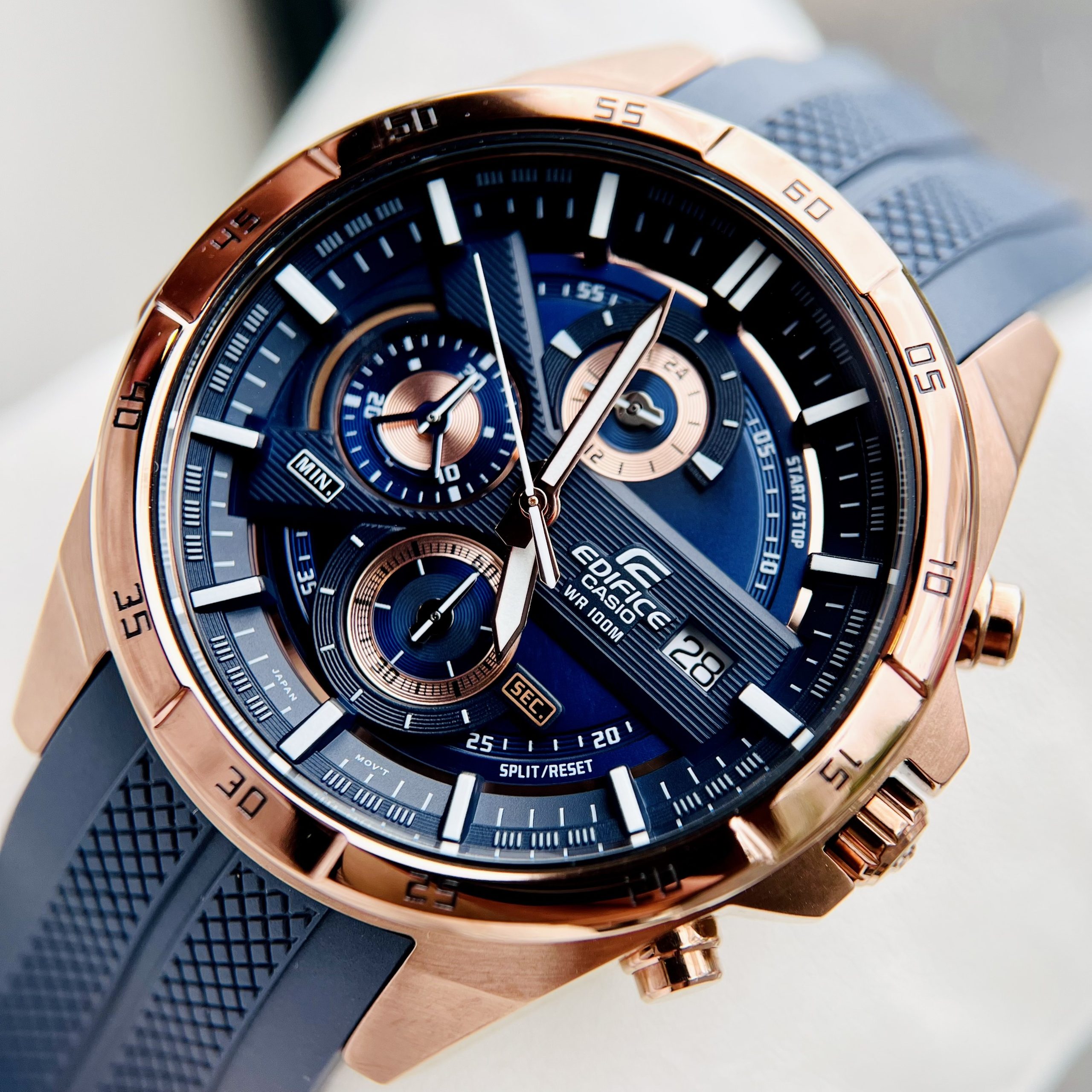 Đồng Hồ Casio Edifice EFR-556PC-2AVUDF Authentic-  Bảo Hành 5 Năm - Chính Hãng 100%