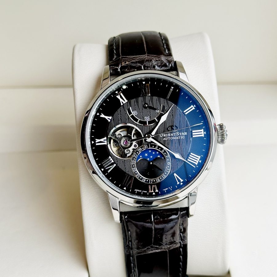 ĐỒNG HỒ NAM ORIENT STAR MOONPHASE RK-AY0104N Dây Cá Sấu - Automatic  - Bảo Hành 5 Năm - Chính Hãng 100%