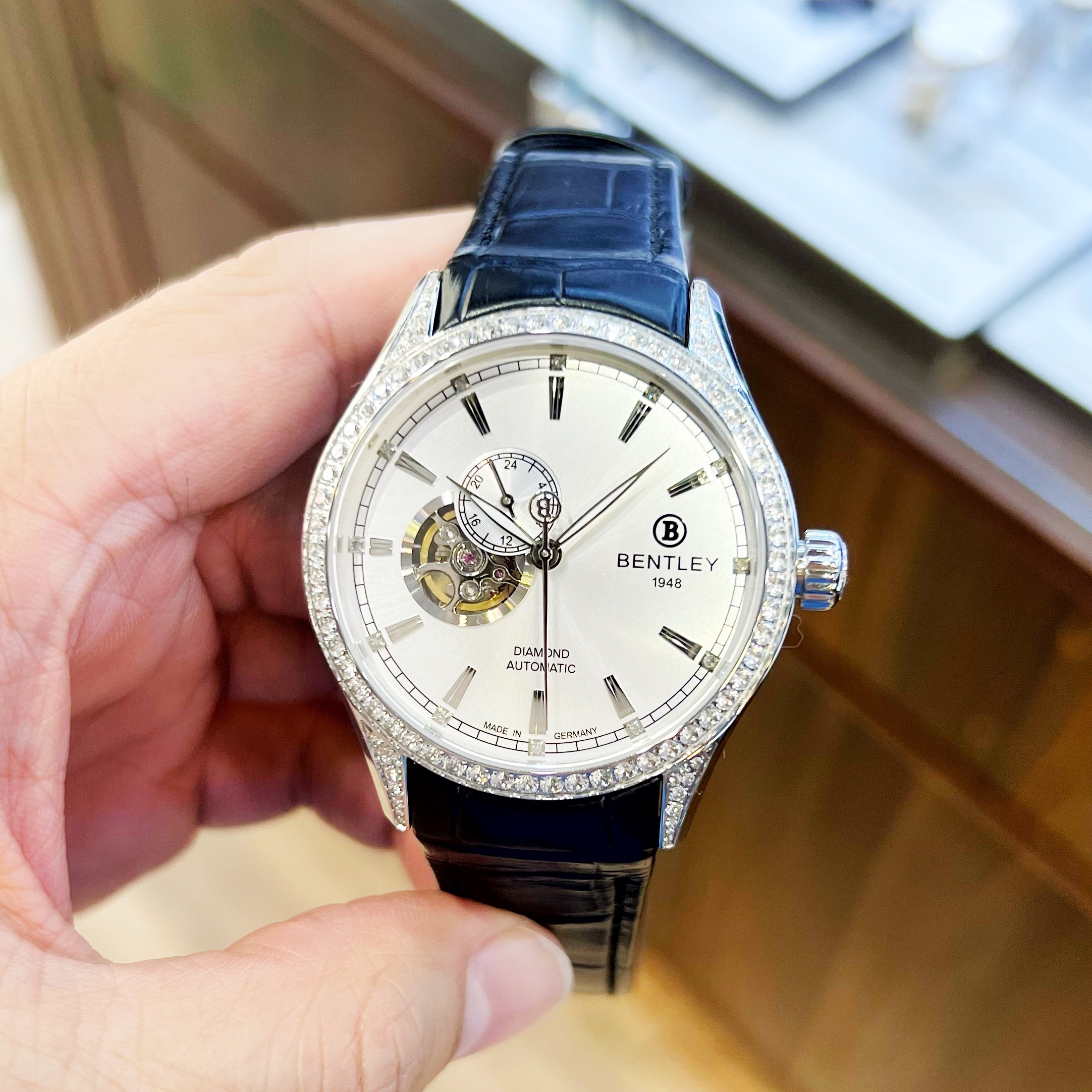 ĐỒNG HỒ BENTLEY  BL1784-252 - Cơ (Automatic ) - Kính Sapphire - Chính Hãng 100%