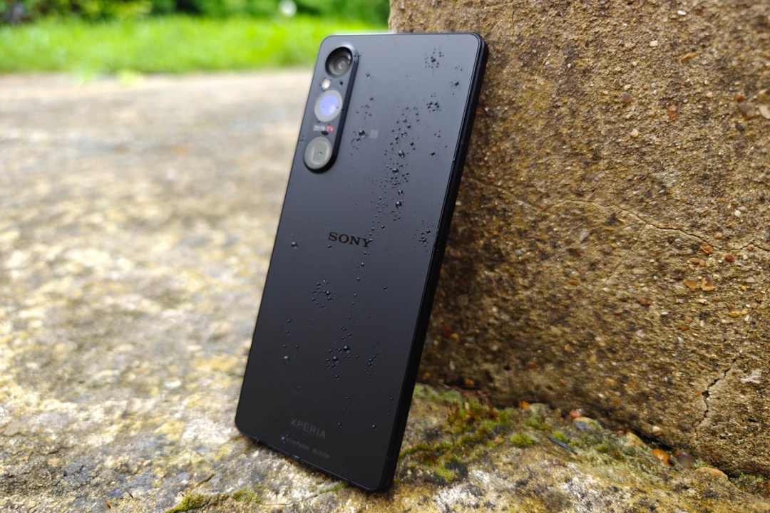 Sony-Xperia-1-V-static-rear
