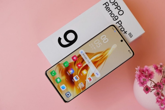 tren-tay-oppo-reno9-pro-plus-7