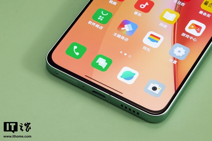 mo-hop-OPPO-Reno8-Pro-Plus-phien-ban-mau-xanh-13