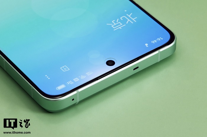 mo-hop-OPPO-Reno8-Pro-Plus-phien-ban-mau-xanh-14