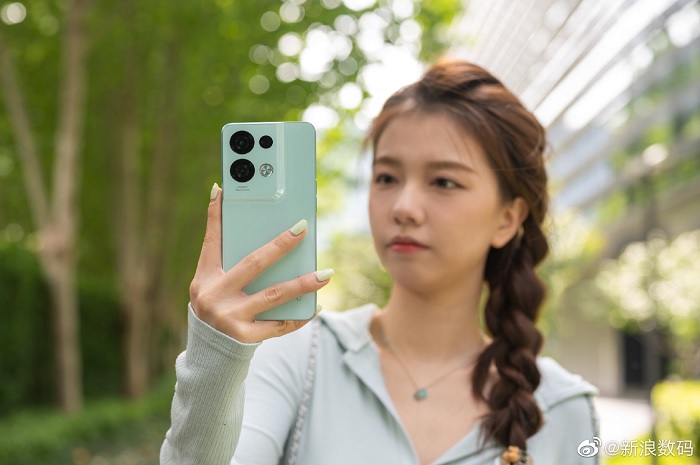 mo-hop-OPPO-Reno8-Pro-Plus-phien-ban-mau-xanh-5