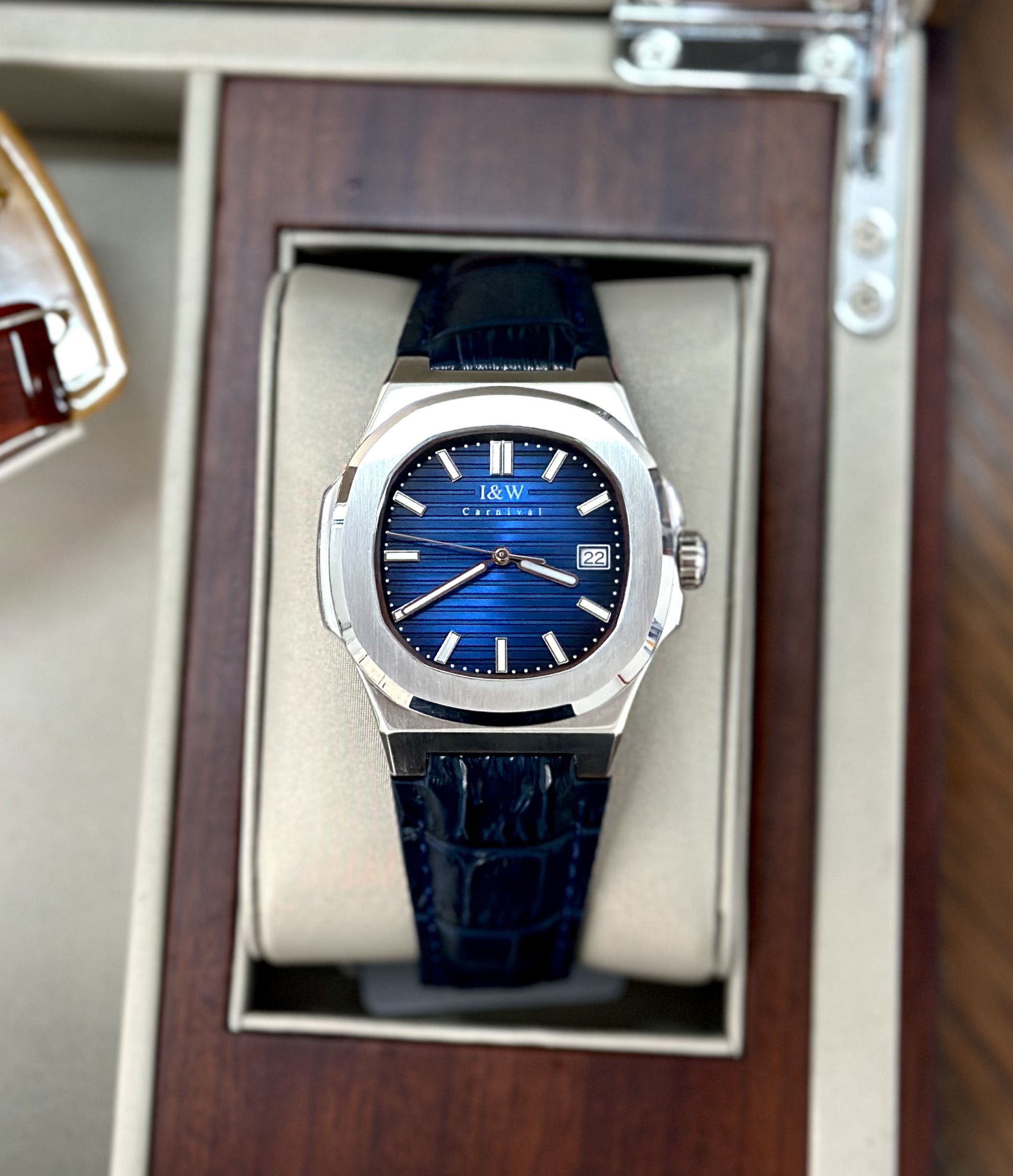 ĐỒNG HỒ NAM I&W Carnival 721G Blue - Viền Bạc Trơn - Automatic - Dây Da - Kính Sapphire