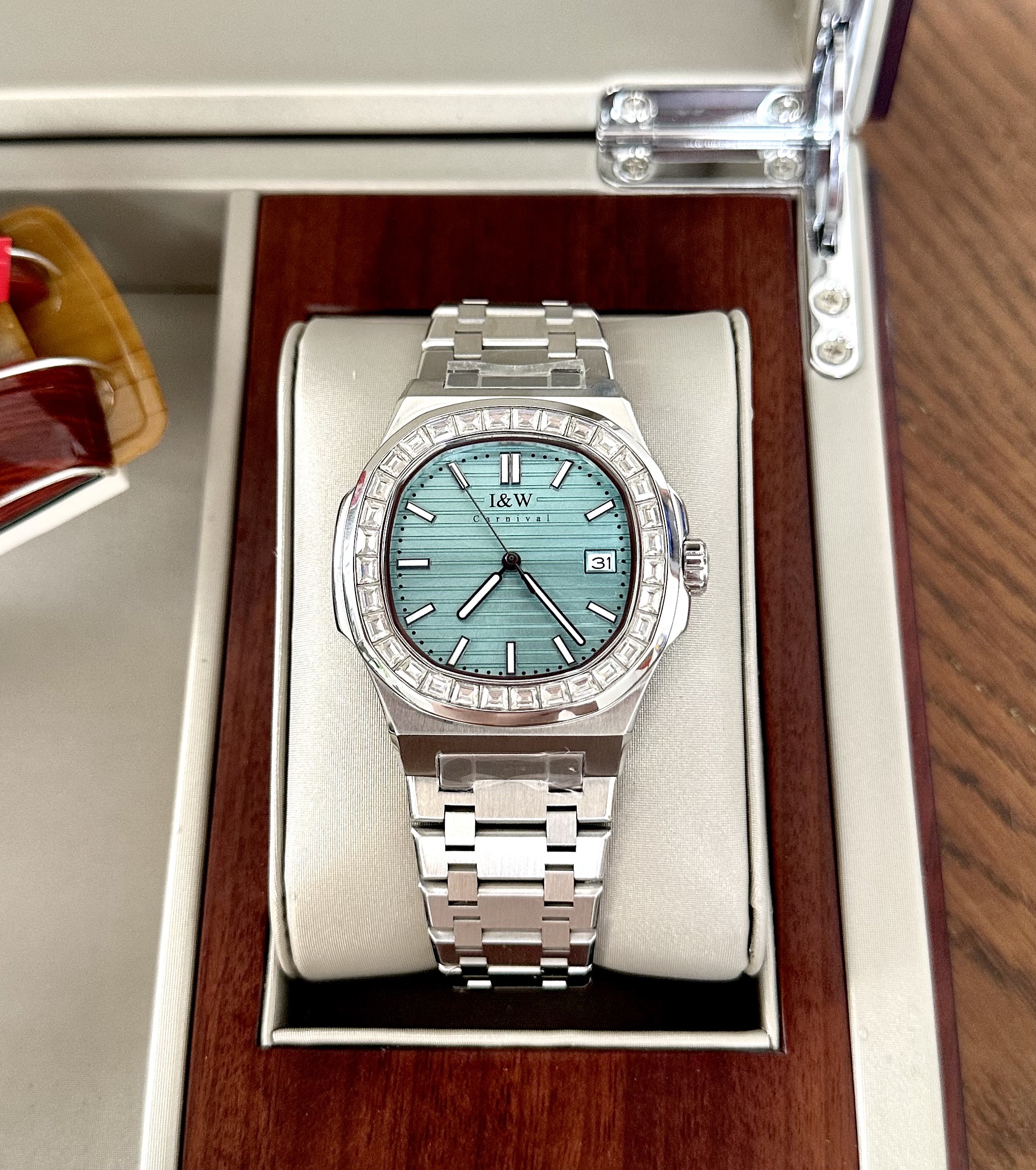ĐỒNG HỒ NAM I&W Carnival 721G TIFFANY - Viền Bạc Đá - Dây Thép - Automatic - Kính Sapphire
