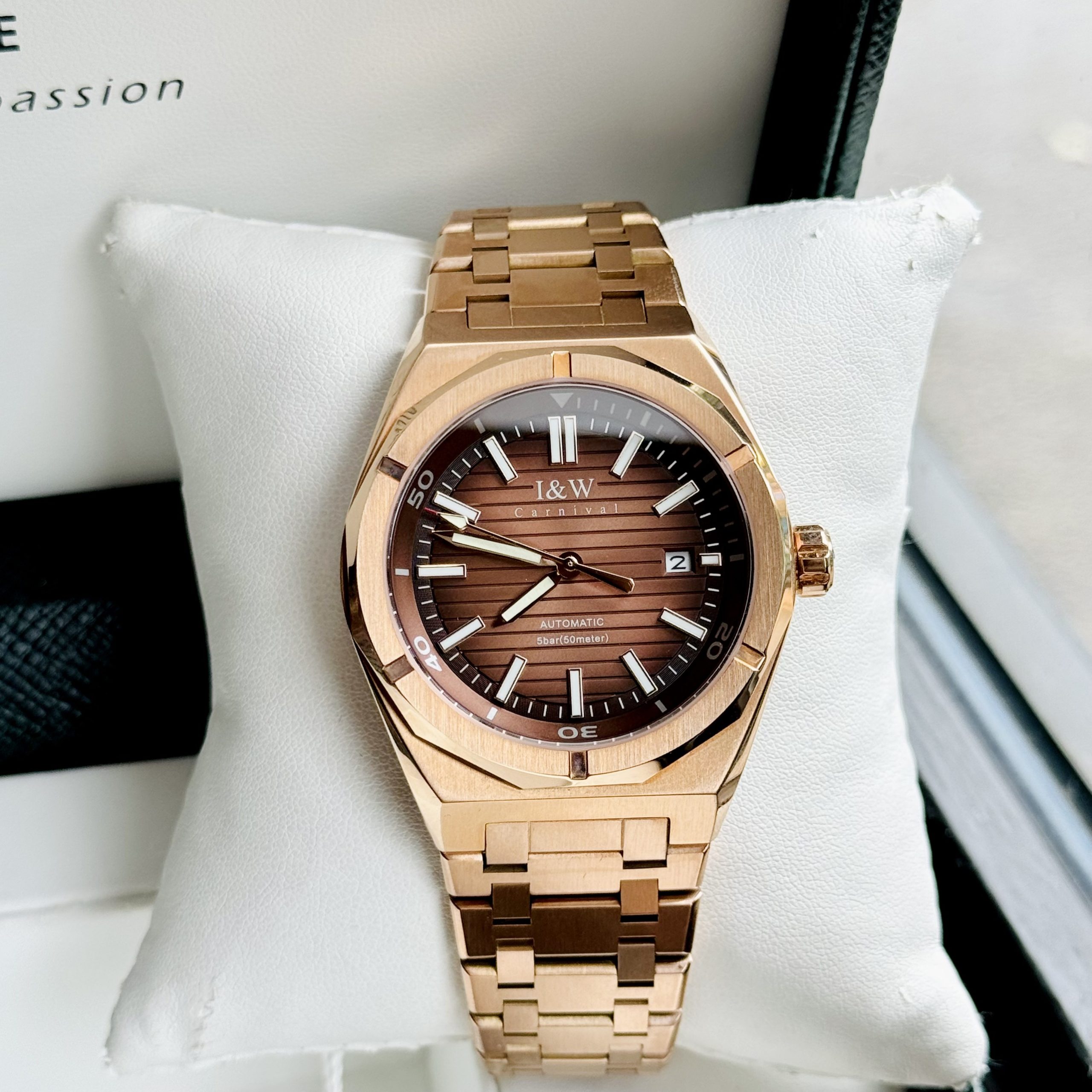 ĐỒNG HỒ NAM I&W Carnival 711G Mặt Nâu - Viền Vàng  Trơn - Dây Thép Gold - Automatic - Kính Sapphire