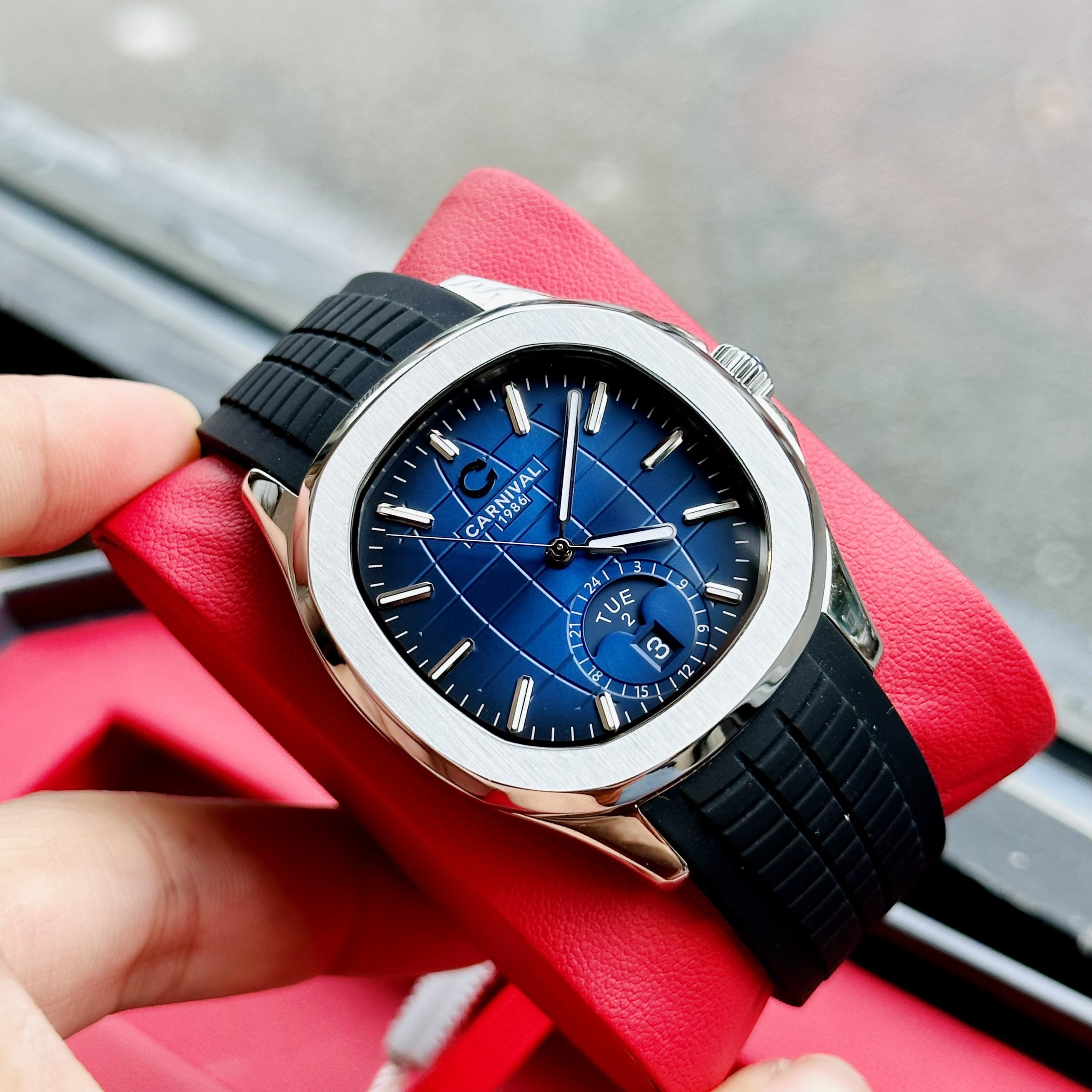 ĐỒNG HỒ NAM Carnival Aquanus 8113G - Mặt Blue - Viền Bạc - Dây Cao Su - Automatic - Kính Sapphire
