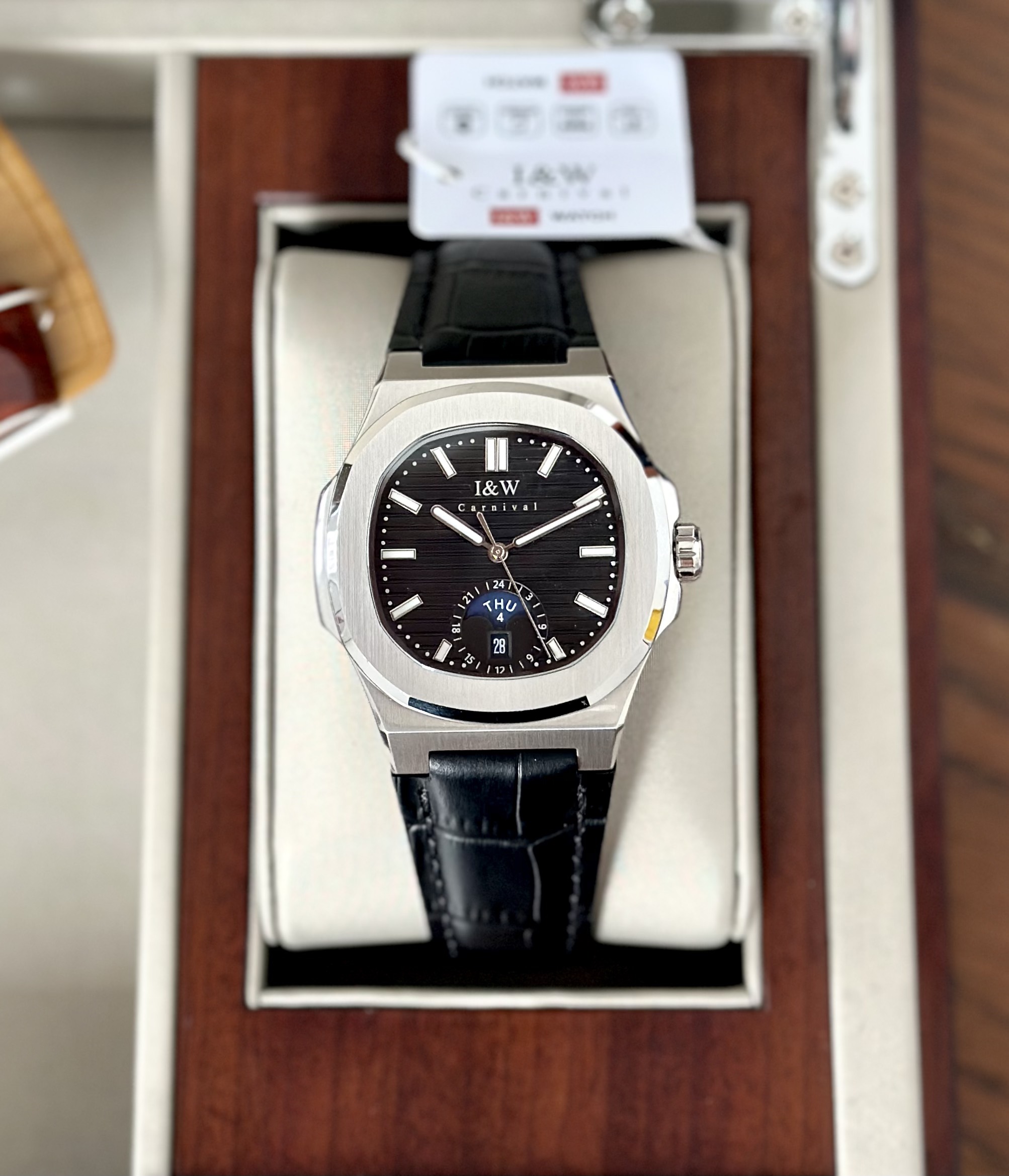 ĐỒNG HỒ NAM I&W Carnival 735G1 - Dây Da - Mặt đen trơn - Automatic - Kính Sapphire