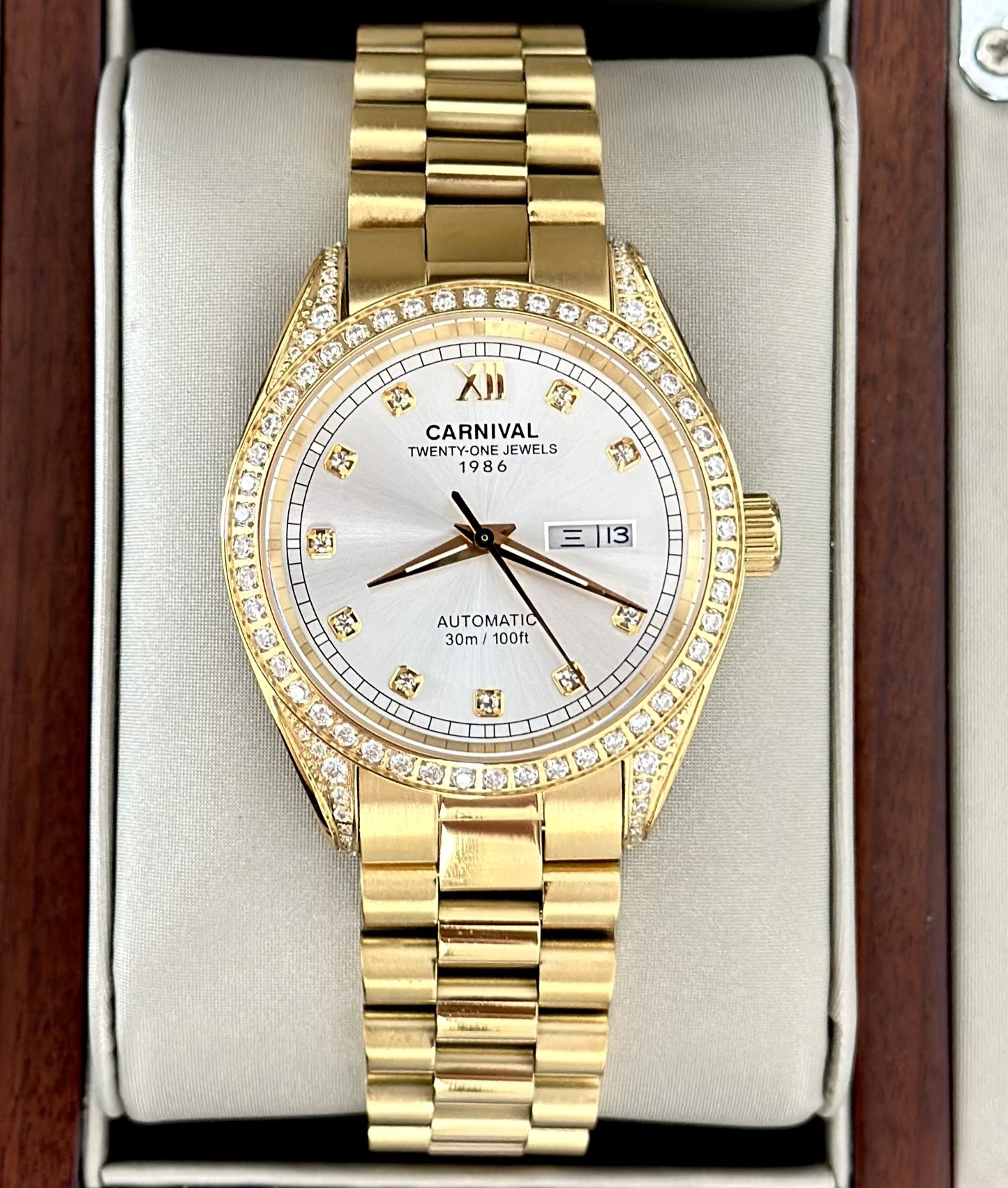 ĐỒNG HỒ NAM CARNIVAL 8907G-VV-T - Size 40mm – Dây Thép – Automatic- Kính Sapphire