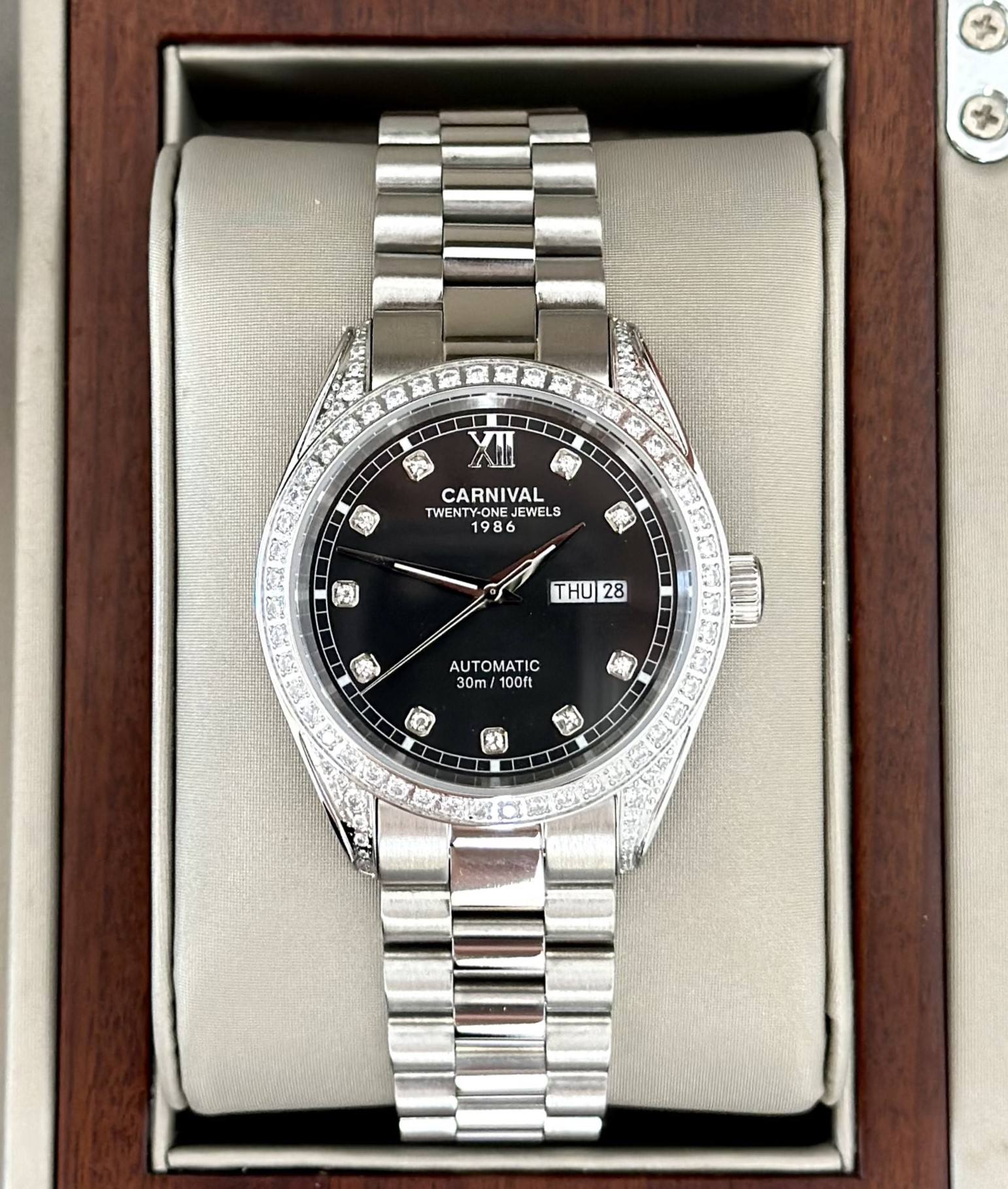 ĐỒNG HỒ NAM CARNIVAL 8907G-VT-D - Size 40mm – Dây Thép – Automatic- Kính Sapphire