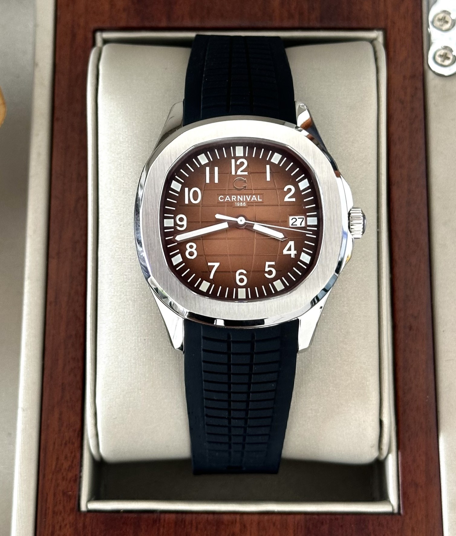 ĐỒNG HỒ NAM CARNIVAL 722G - Nâu Cafe - Size 40mm – Automatic- Kính Sapphire