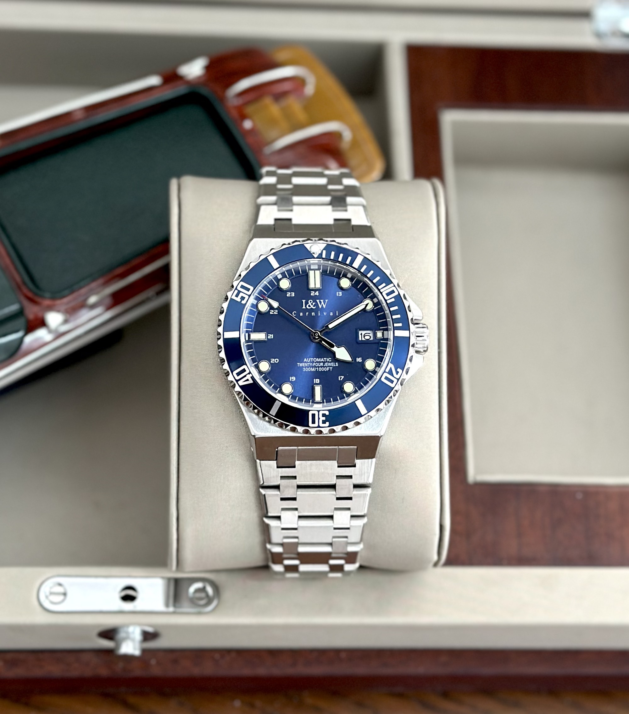 ĐỒNG HỒ NAM I&W Carnival 726G4 Dây thép - Submariner - Mặt xanh dương - Automatic – Kính Sapphire