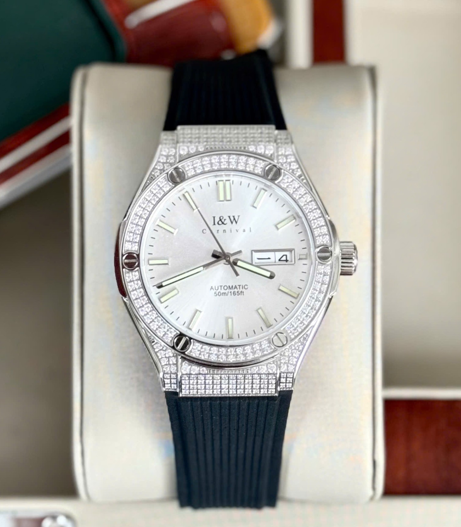 ĐỒNG HỒ NAM I&W CARNIVAL 55851G - Mặt Full Đá Trắng – Automatic- Kính Sapphire
