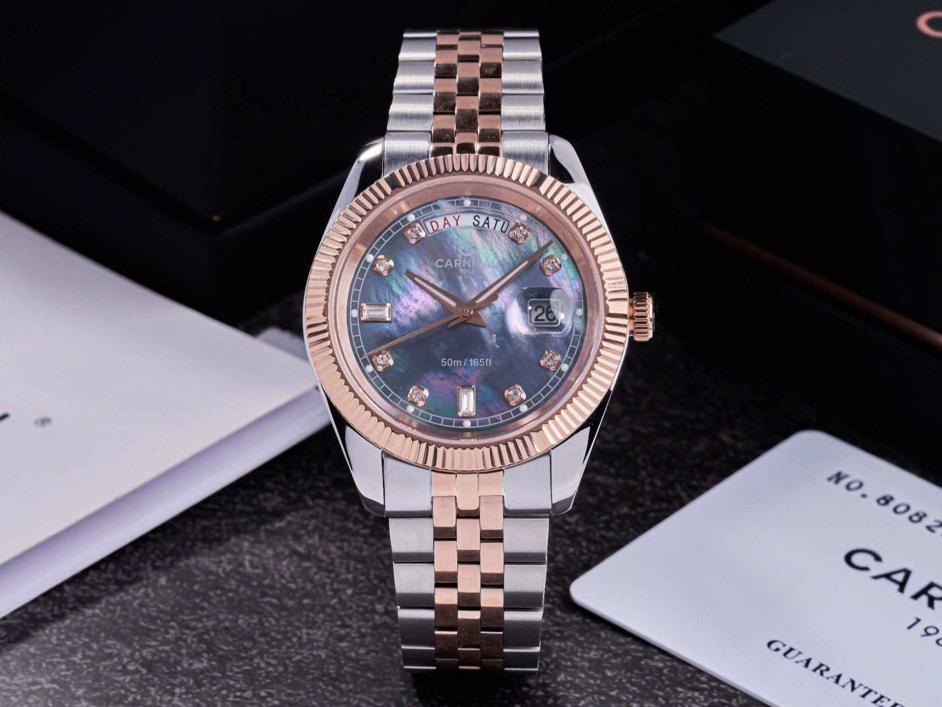 Đồng Hồ Nam Carnival 8190G-CH-DK DAYDATE-Thép Demi-Mặt Xà Cừ Tím-Pin-Kính Sapphire
