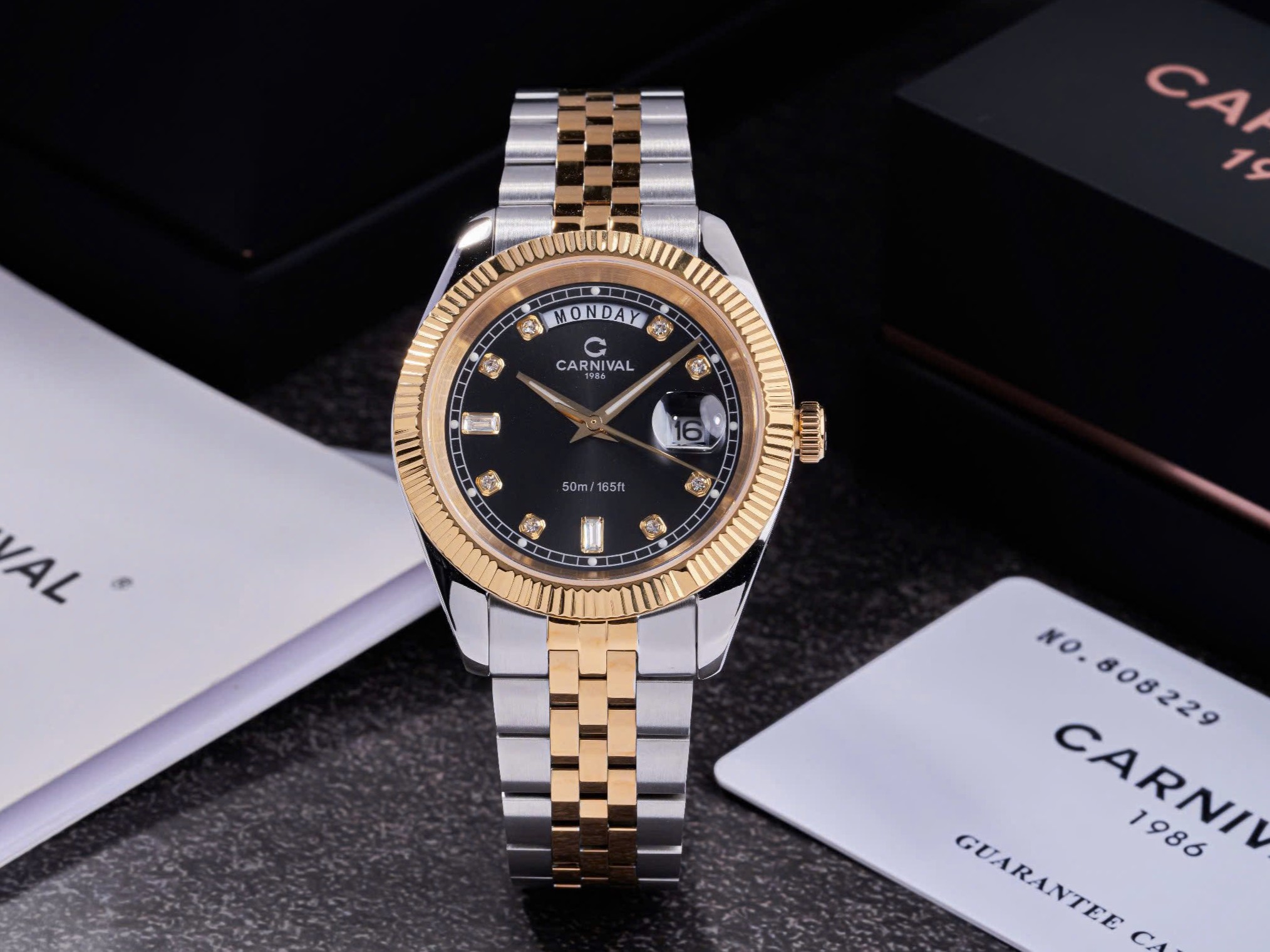 Đồng Hồ Nam Carnival 8190G-CH-D DAYDATE-Thép Demi-Mặt Đen-Pin-Kính Sapphire