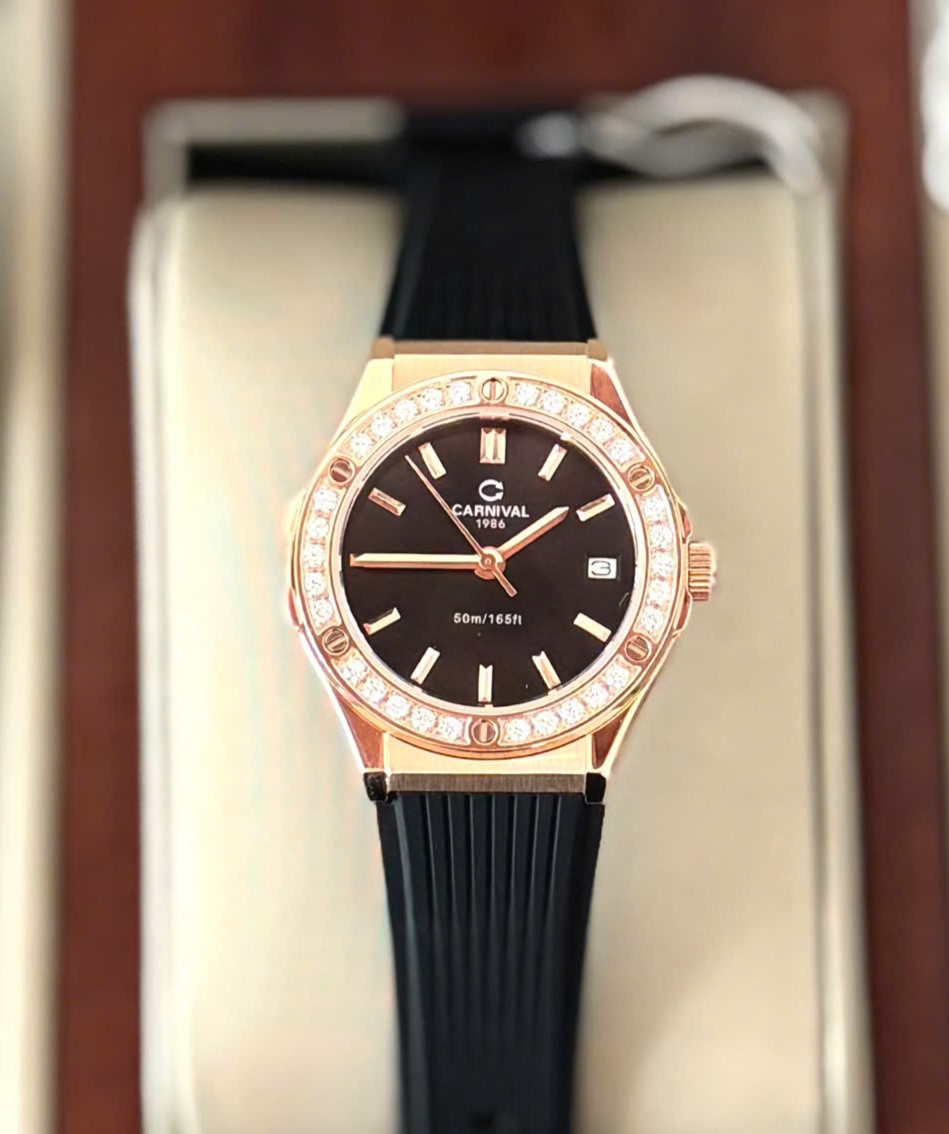 Đồng Hồ Nữ Carnival 8168L2-VH-DCS-D-Viền Vàng Hồng-Dây Cao Su-Mặt Đen-Pin-Kính Sapphire