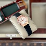 Đồng Hồ Nữ Carnival 8168L2-VH-DCS-T-Viền Vàng Hồng-Dây Cao Su-Mặt Trắng-Pin-Kính Sapphire — ảnh 7