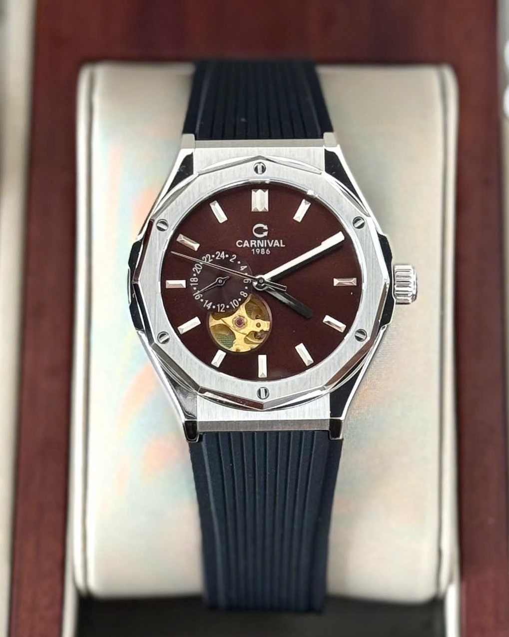 Đồng Hồ Nam Carnival 8189G-VT-DCS-N- Mặt Nâu Cafe-Dây Cao Su-Automatic-Kính Sapphire