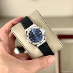 Đồng Hồ Nữ Carnival 8168L2-VT-DCS-X-Viền Trắng Đá-Dây Cao Su-Mặt Xanh-Pin-Kính Sapphire — ảnh 7