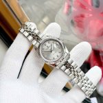 ĐỒNG HỒ Nữ Carnival 8131L-VT-TX Mặt Xám-Dây Thép-Pin-Kính Sapphire — ảnh 6
